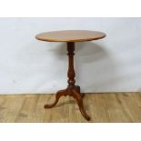 Victorian beech oval occasional table on turned column & tripod supports. 57cm wide.