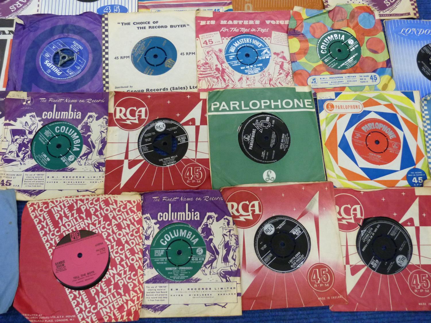 30+ 1960'S SINGLES MOST IN COMPANY SLEEVES. MANY EXCELLENT - Image 3 of 5