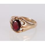 9ct gold dress ring set with faceted garnet, size R, 2.7g