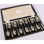 Set of twelve George VI silver teaspoons by Atkin Brothers Sheffield 1947, 172g in fitted case