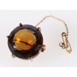 15ct gold faceted citrine set brooch, gross 11.5g.