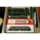 Hornby Railways OO gauge locomotives including R080 Class 29 BO-BO diesel electric loco D6110 BR