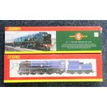 Hornby OO gauge model railways 4-6-2 Clan Line Merchant Navy Class locomotive and tender 35028 BR