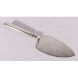 Zee Sung silver cake knife with beaten stippled ground, marked Zee Sung, silver and character