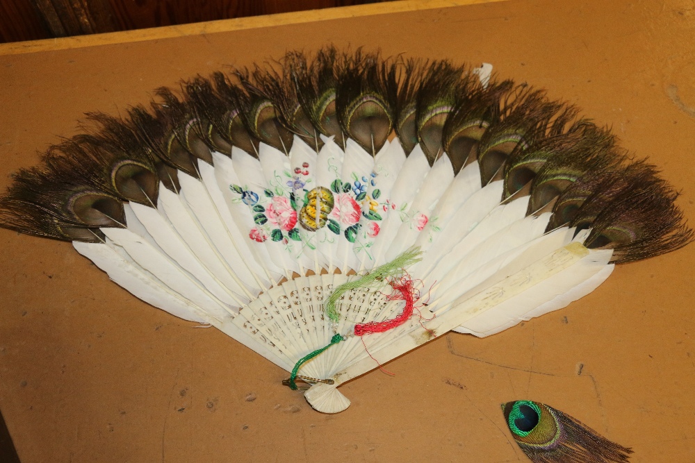 19th Century Chinese ivory brieze fan with white feather sticks, pierced and carved decoration and a - Image 3 of 6