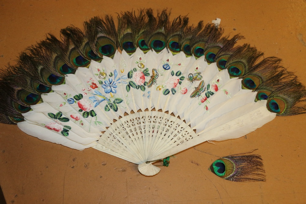 19th Century Chinese ivory brieze fan with white feather sticks, pierced and carved decoration and a - Image 2 of 6