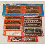 Rivarossi OO gauge model railways including 1527 union Pacific locomotive and tender, 1348 4-6-0