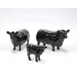 Beswick Aberdeen Angus bull, heifer and calf, 'Bull Approved by Aberdeen Angus Society'.   (2)