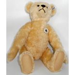 Steiff Bear. 400520 teddy46, light blonde, 1909. Boxed as new.