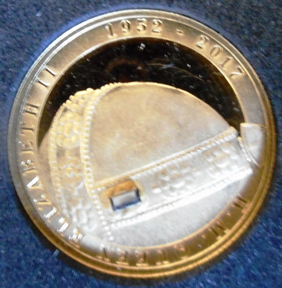 Gibraltar. 1/10th crown. 2017. Gold Proof, inset with sapphire. Cased.