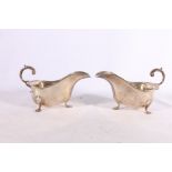 Pair of silver sauce boats by Deakin and Francis Ltd, Birmingham 1935, 434g
