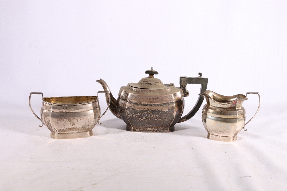 Art Deco silver three-piece tea set by Joseph Gloster Ltd, Birmingham 1930, 980g gross