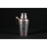 Silver cocktail shaker, the base stamped "STERLING 6711L 1PINT", 17cm tall, 239g