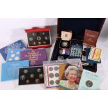 The Royal Mint UNITED KINGDOM Elizabeth II proof coin collection 1995, BU year sets 1972, 1977,