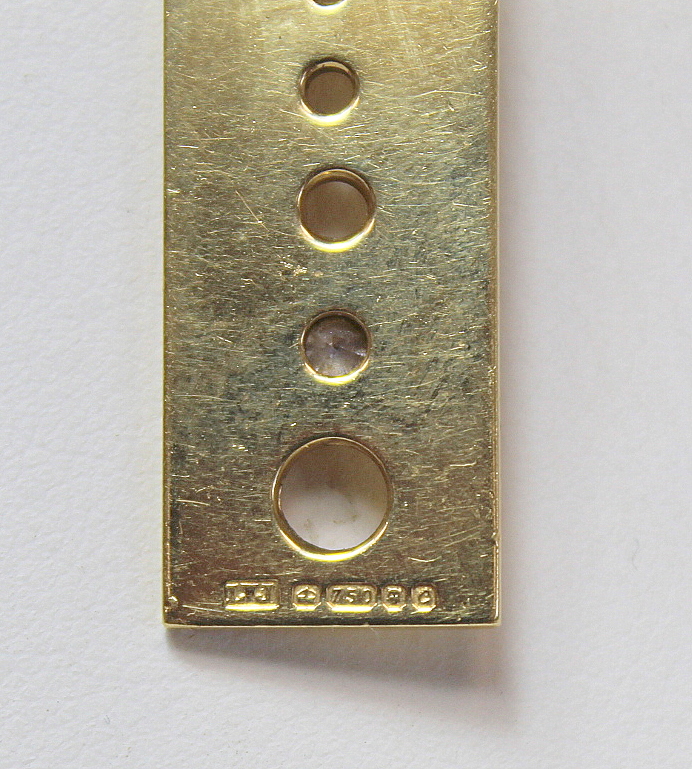 18ct gold pendant modelled as a diamond gauge with .10 of diamond on 9ct gold necklet.18ct - 7.7g, - Image 4 of 4