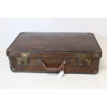 Vintage wooden suitcase, 56cm long.