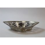 Silver fruit dish of navette shape, pierced with gadrooned border, Birmingham 1903. 26cm. 8oz.