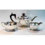 Silver three-piece tea set of angled Art Deco style, Birmingham 1928, 32oz.