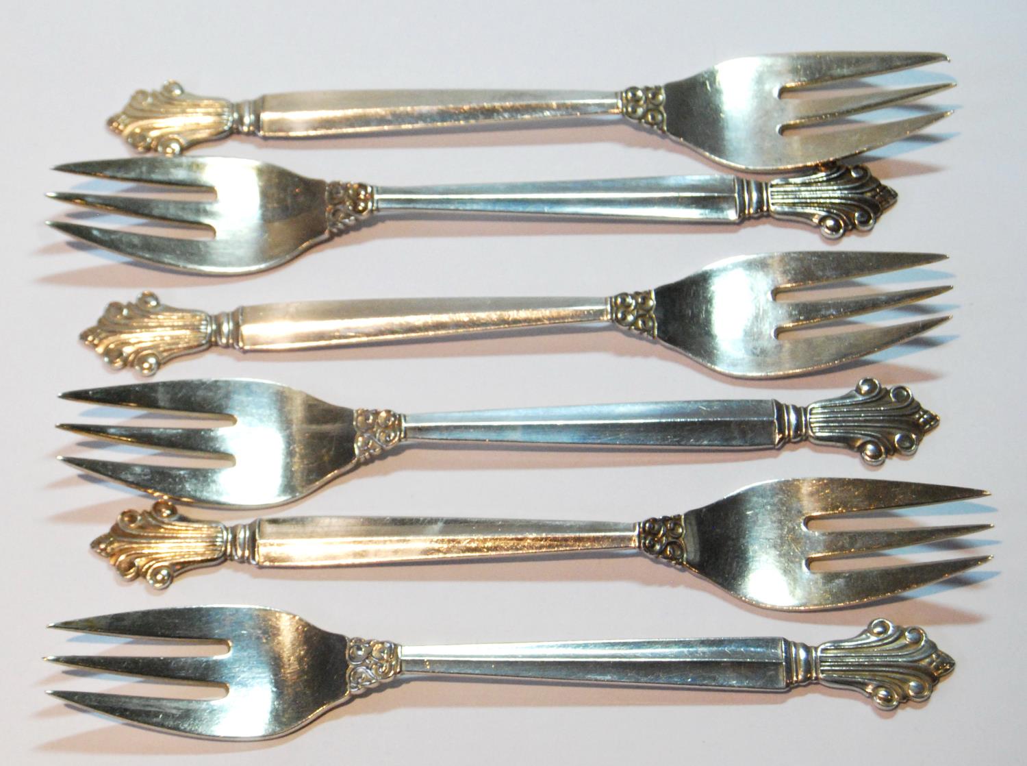 Georg Jensen set of six silver hors d'oeuvres forks, acanthus pattern, Import Marks 1925, 15.5cm,