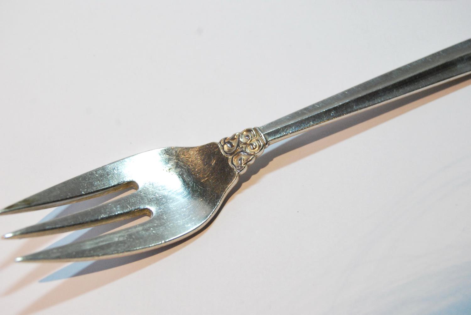 Georg Jensen set of six silver hors d'oeuvres forks, acanthus pattern, Import Marks 1925, 15.5cm, - Image 3 of 4