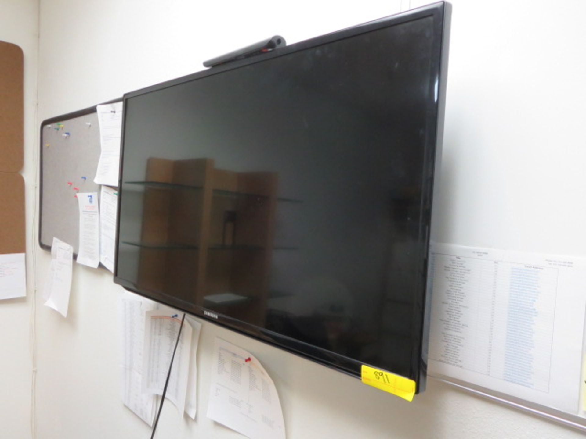 40in. Samsung LCD TV, model UN40H5201AF