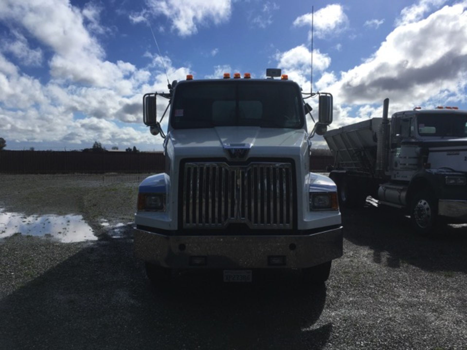 2018 Western Star 4700 SB Transfer Truck, Auto Trans, Air Ride Suspension, Tri Axle, Left Hand - Image 2 of 42