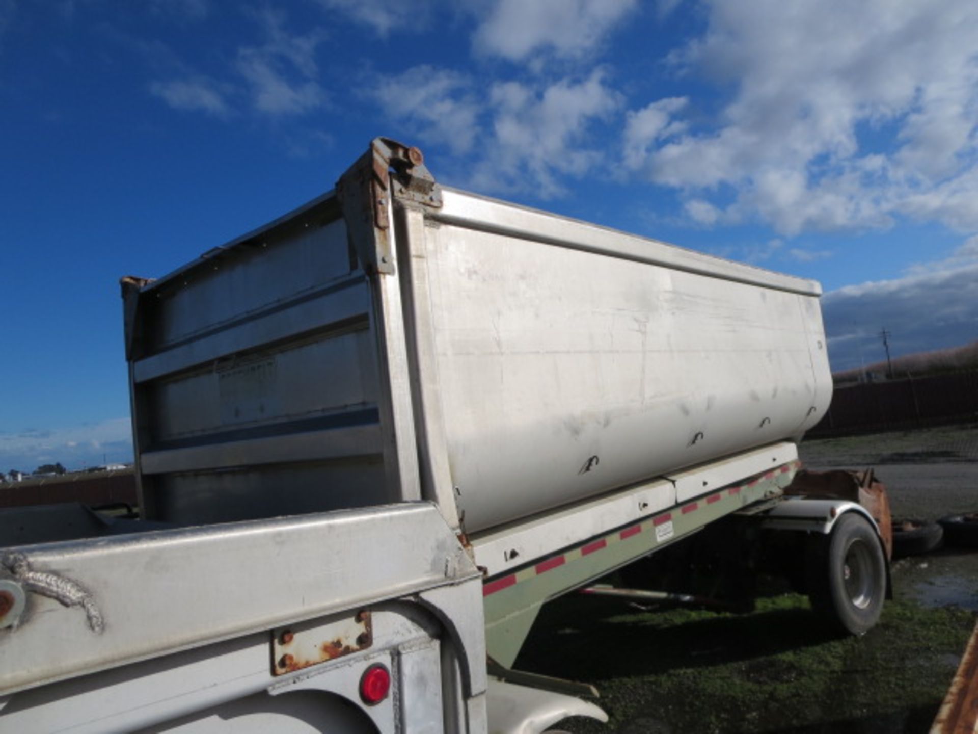 2000 Wellco Transfer Trailer, VIN 1W9PC32D4YD020444 - Image 3 of 9