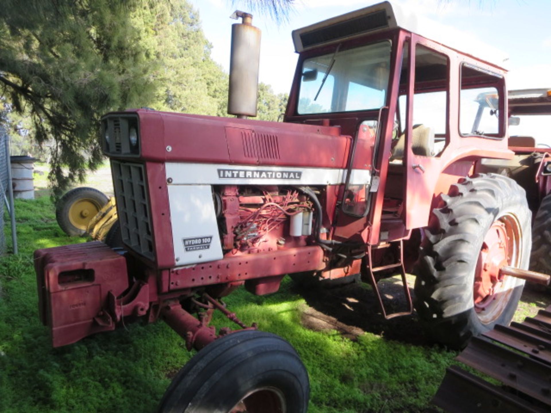 1982 International Harvester Hydro 100 Tractor 2WD, 105HP, S/N U1020232, ID 2690006V012023