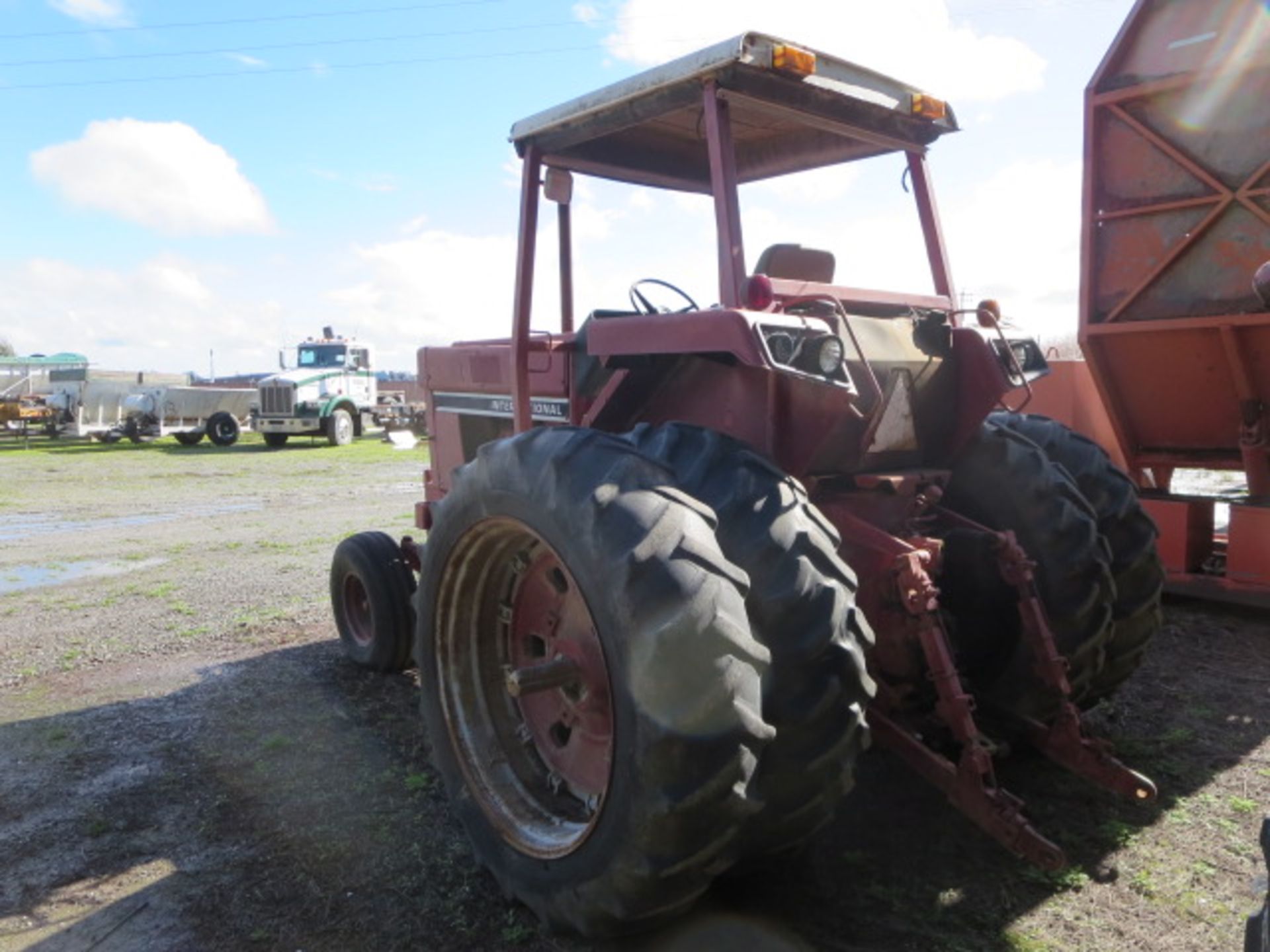 1983 International Harvester Hydro 186 Tractor 2WD, 150HP, S/N U9573 - Image 4 of 13