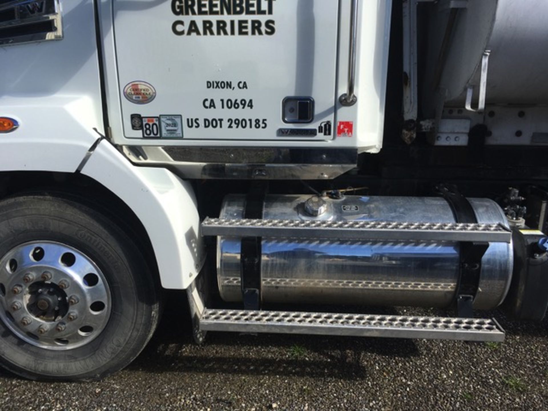 2018 Western Star 4700 SB Transfer Truck, Auto Trans, Air Ride Suspension, Tri Axle, Left Hand - Image 23 of 42