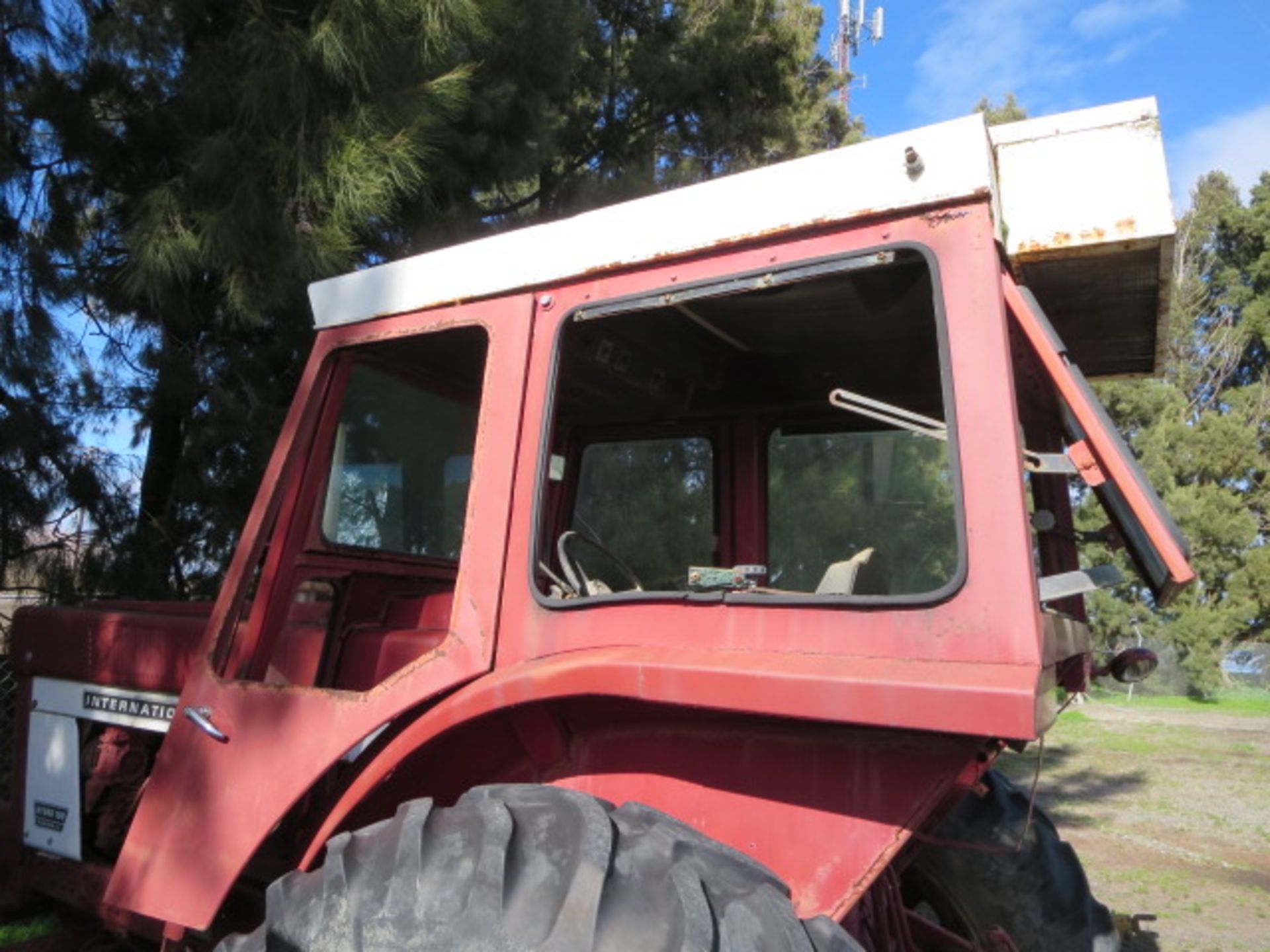 1982 International Harvester Hydro 100 Tractor 2WD, 105HP, S/N U1020232, ID 2690006V012023 - Image 5 of 17