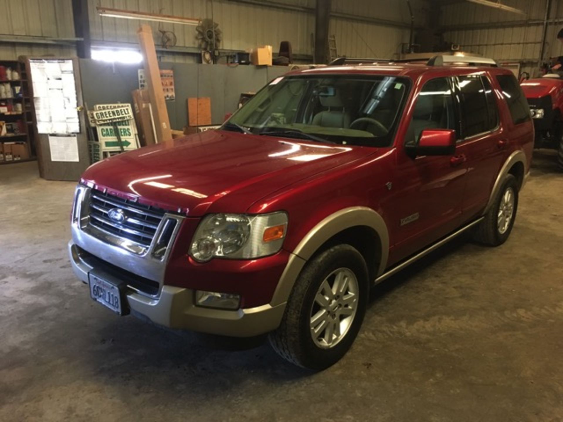 2007 Ford Explorer Eddie Bauer, Auto Trans, 4.6L V8, Wood Trim, Two Tone Paint, 3rd Row Seat,