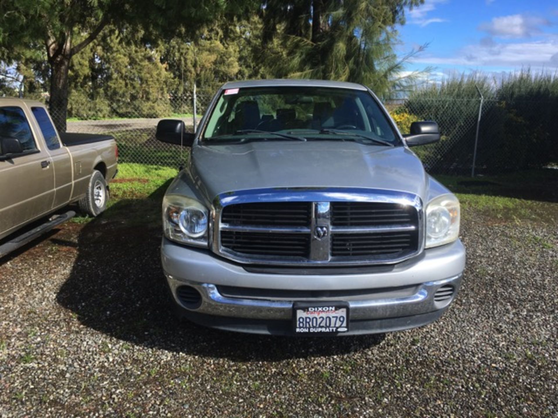 2007 Dodge Ram 1500 4 Dr Mega Cab, Hemi 5.7L V8, AM/FM CD, Tint, Cruise, PDL, PW, PM, Running - Bild 2 aus 24