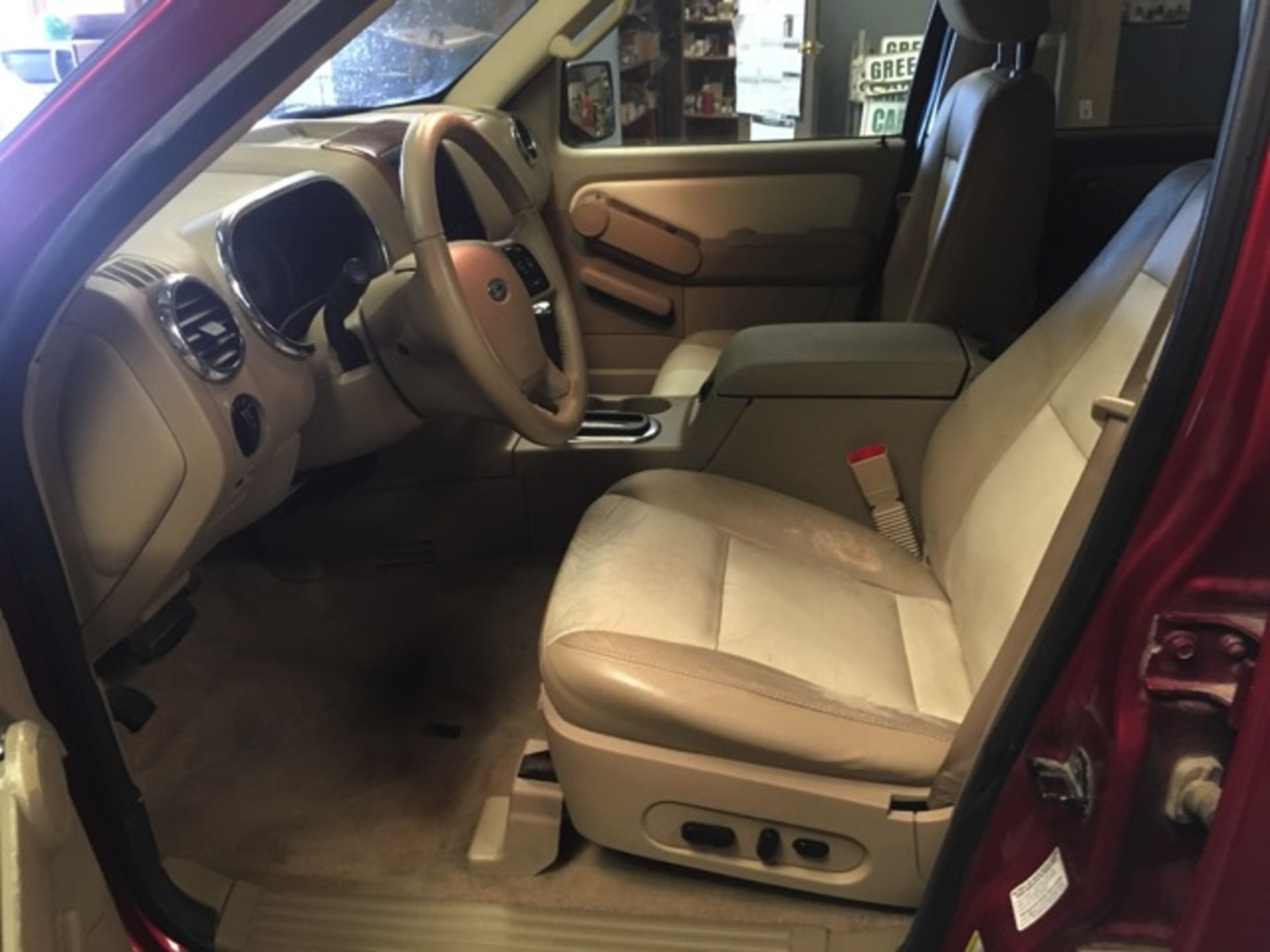 2007 Ford Explorer Eddie Bauer, Auto Trans, 4.6L V8, Wood Trim, Two Tone Paint, 3rd Row Seat, - Image 5 of 22