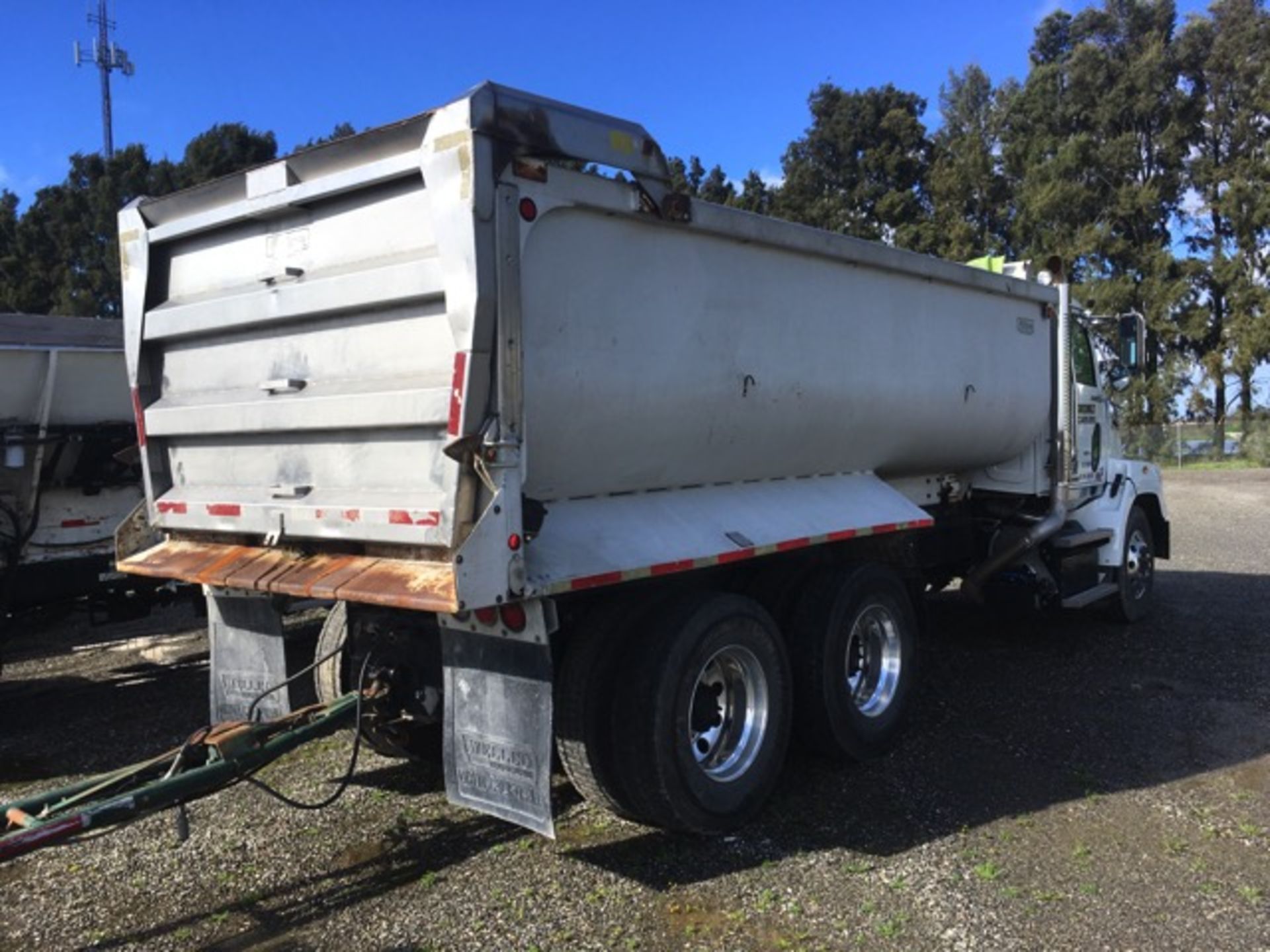 2018 Western Star 4700 SB Transfer Truck, Auto Trans, Air Ride Suspension, Tri Axle, Left Hand - Image 5 of 42