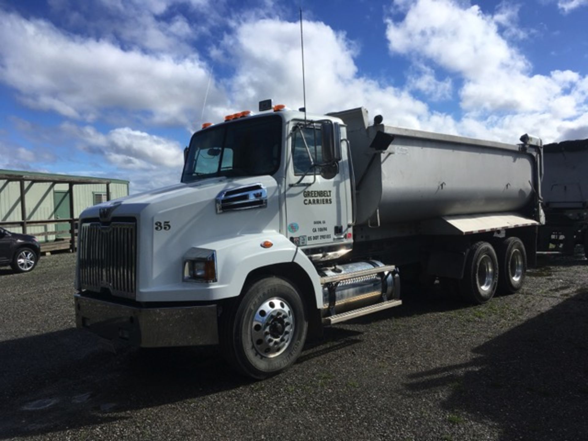 2018 Western Star 4700 SB Transfer Truck, Auto Trans, Air Ride Suspension, Tri Axle, Left Hand - Image 3 of 42