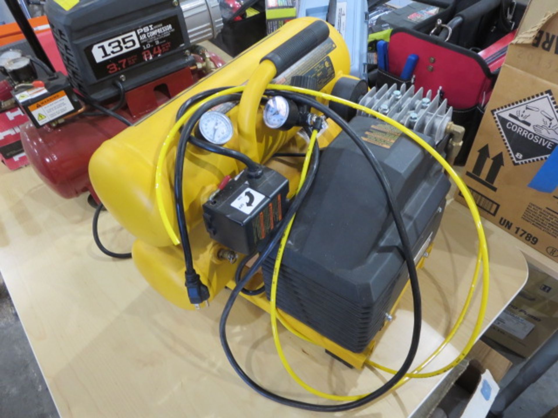 Dewalt 4 Gal Air Compressor