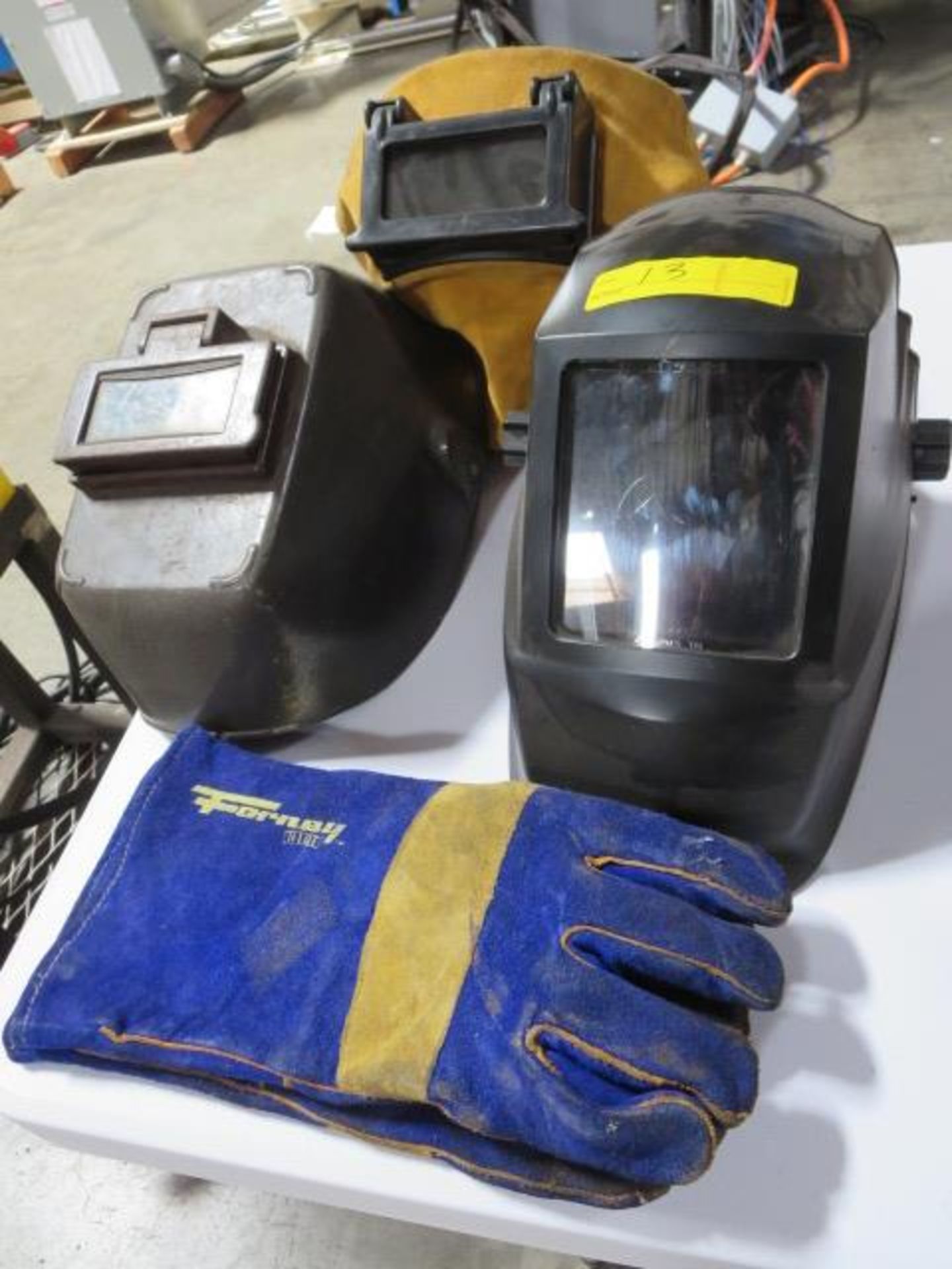 Lot of Welding Masks and Gloves, 5pcs