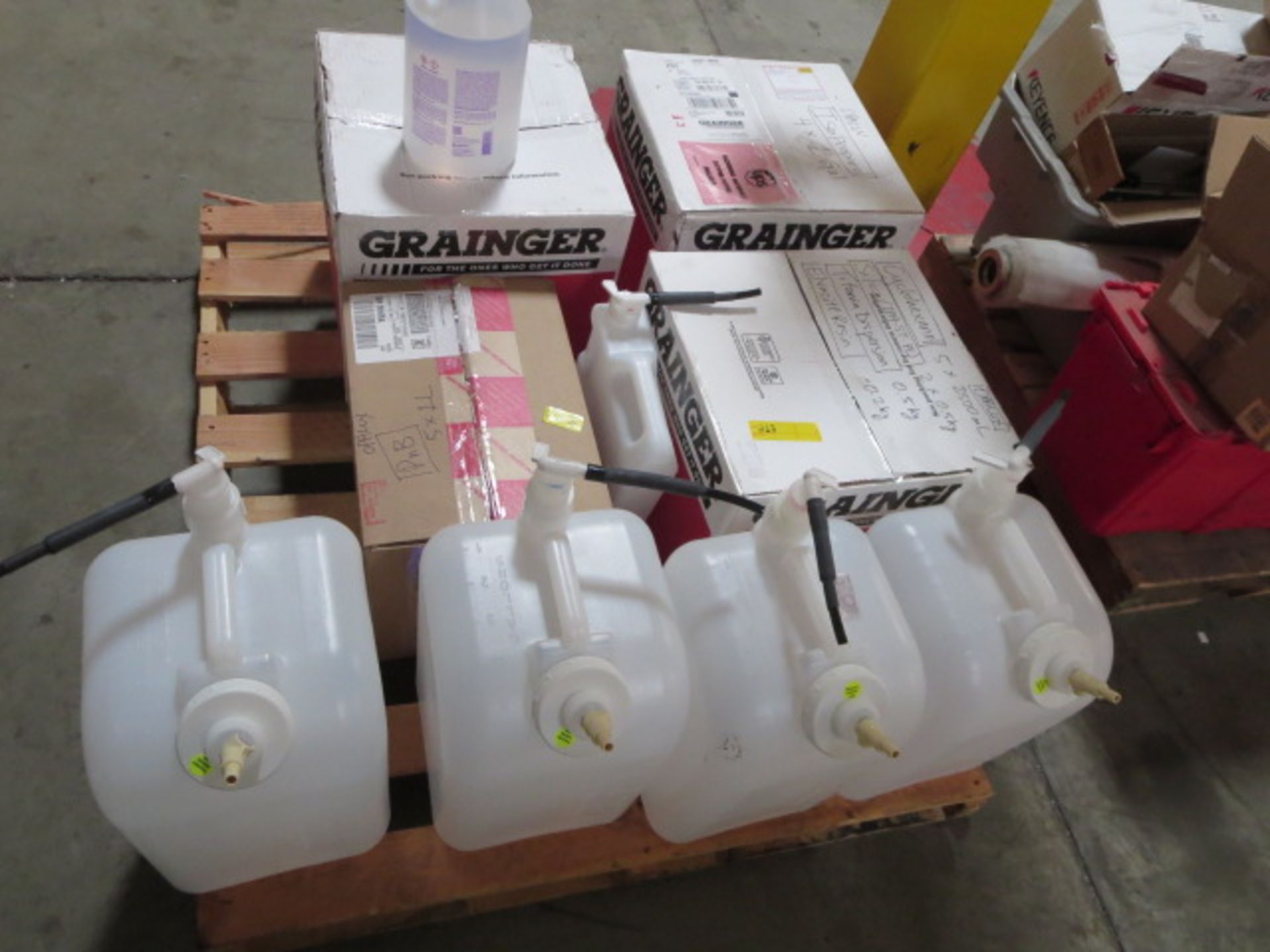 Lot of Assorted Isopropyl and Dispensers, Approx 20pcs