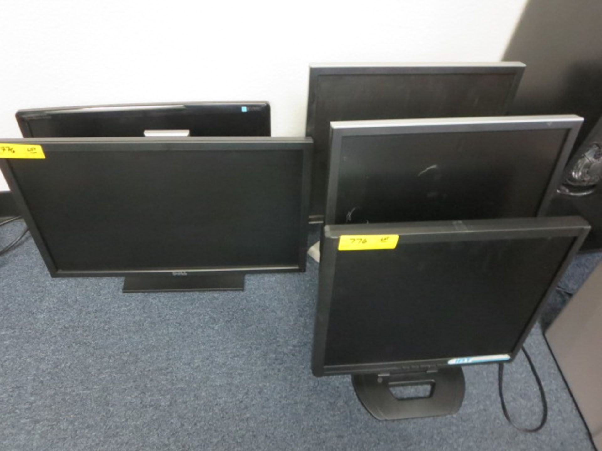 Lot of Assorted Computer Monitors, 5pcs