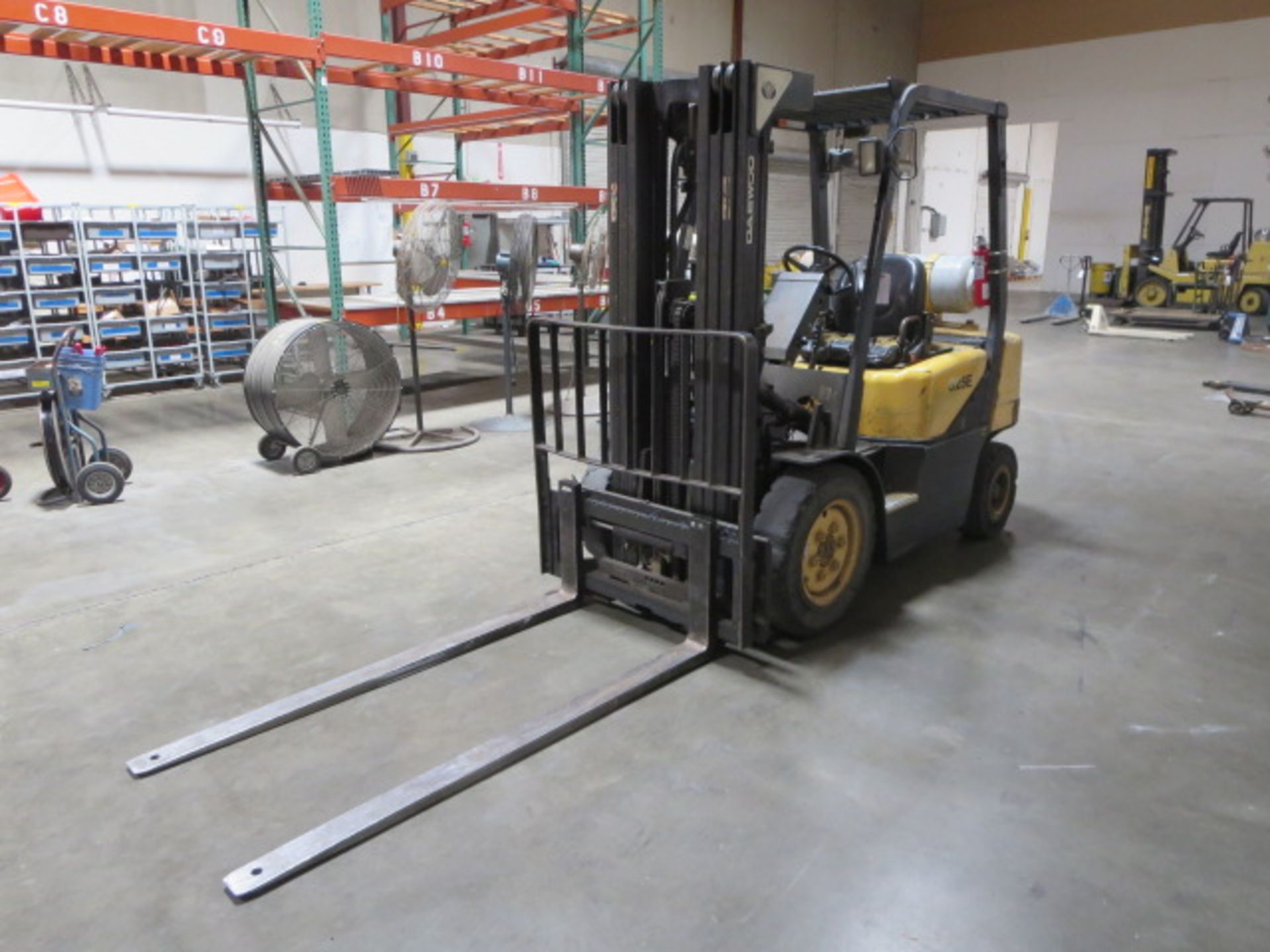 *DELAYED PICKUP* Daewoo LP Forklift, Orops, 3 Stage Mast, Side Shift, 5960HRS, 70”L x 4”W Forks,