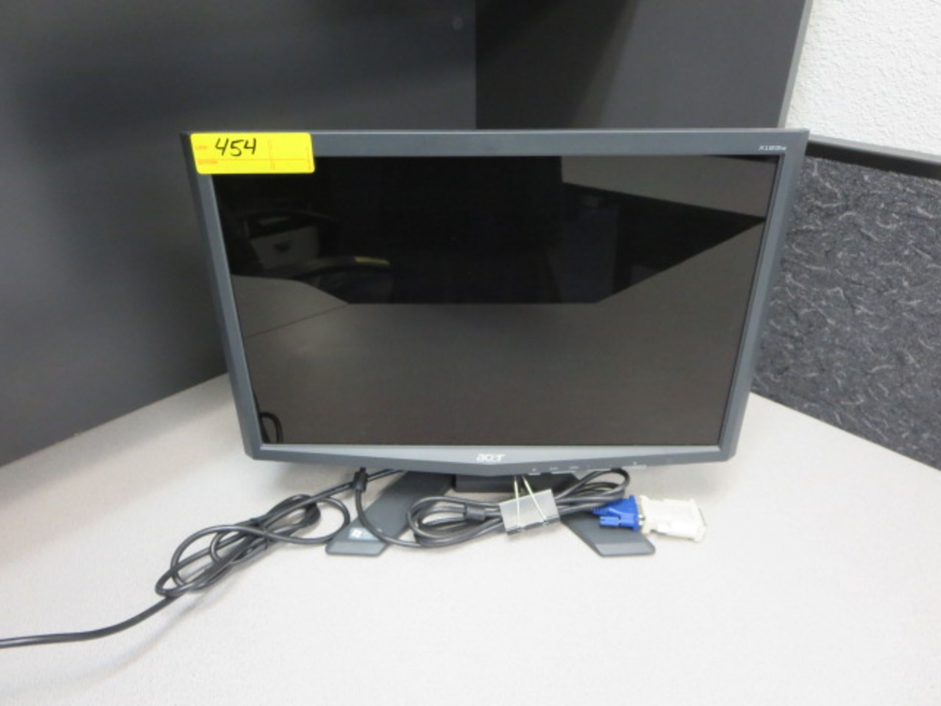 Acer 19” LCD Monitor, model X193w