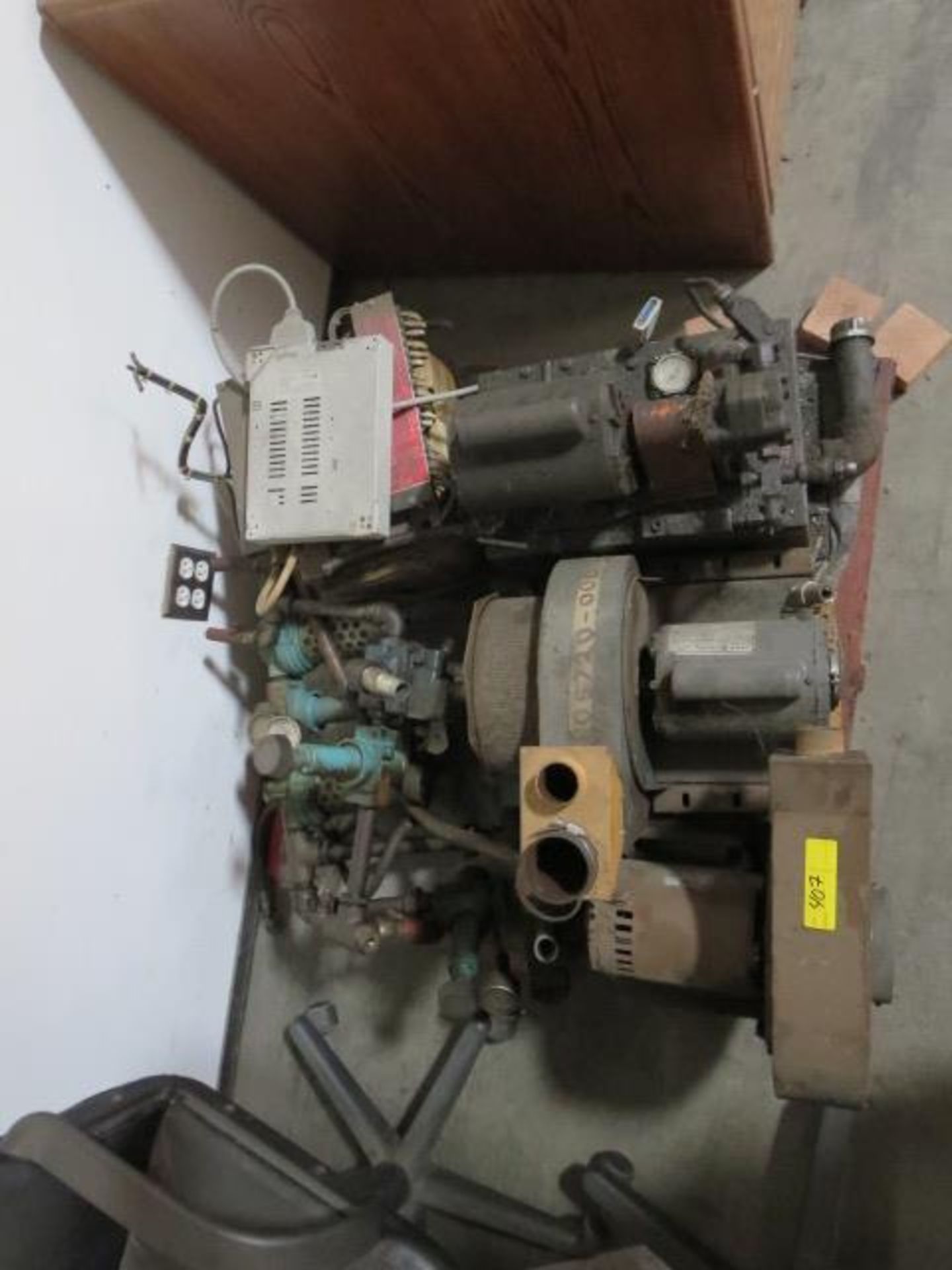 Lot of Blowers and Motors, Contents of Pallet