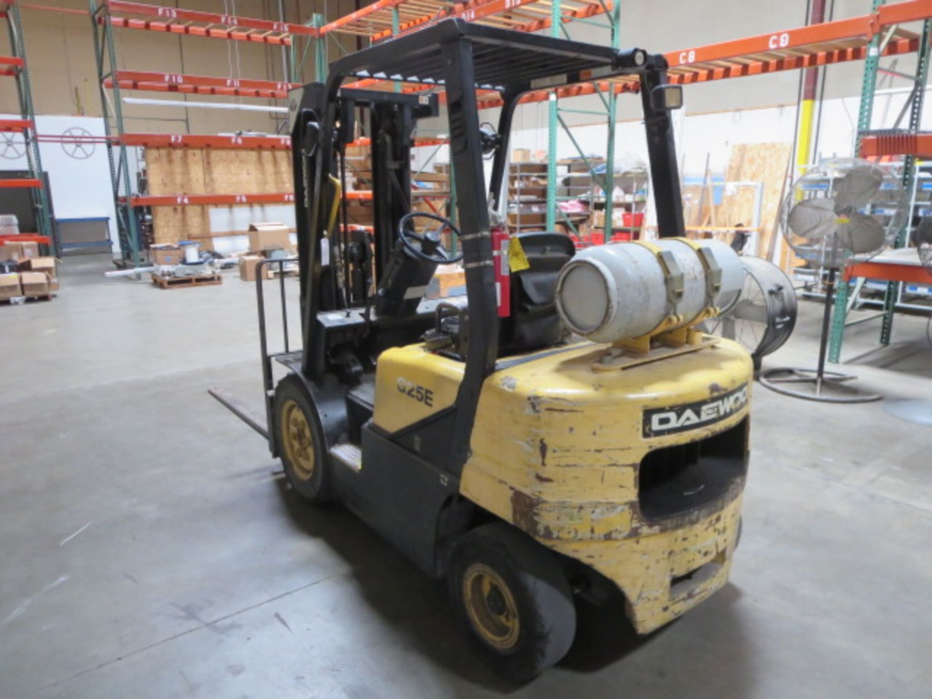 *DELAYED PICKUP* Daewoo LP Forklift, Orops, 3 Stage Mast, Side Shift, 5960HRS, 70”L x 4”W Forks, - Image 4 of 13