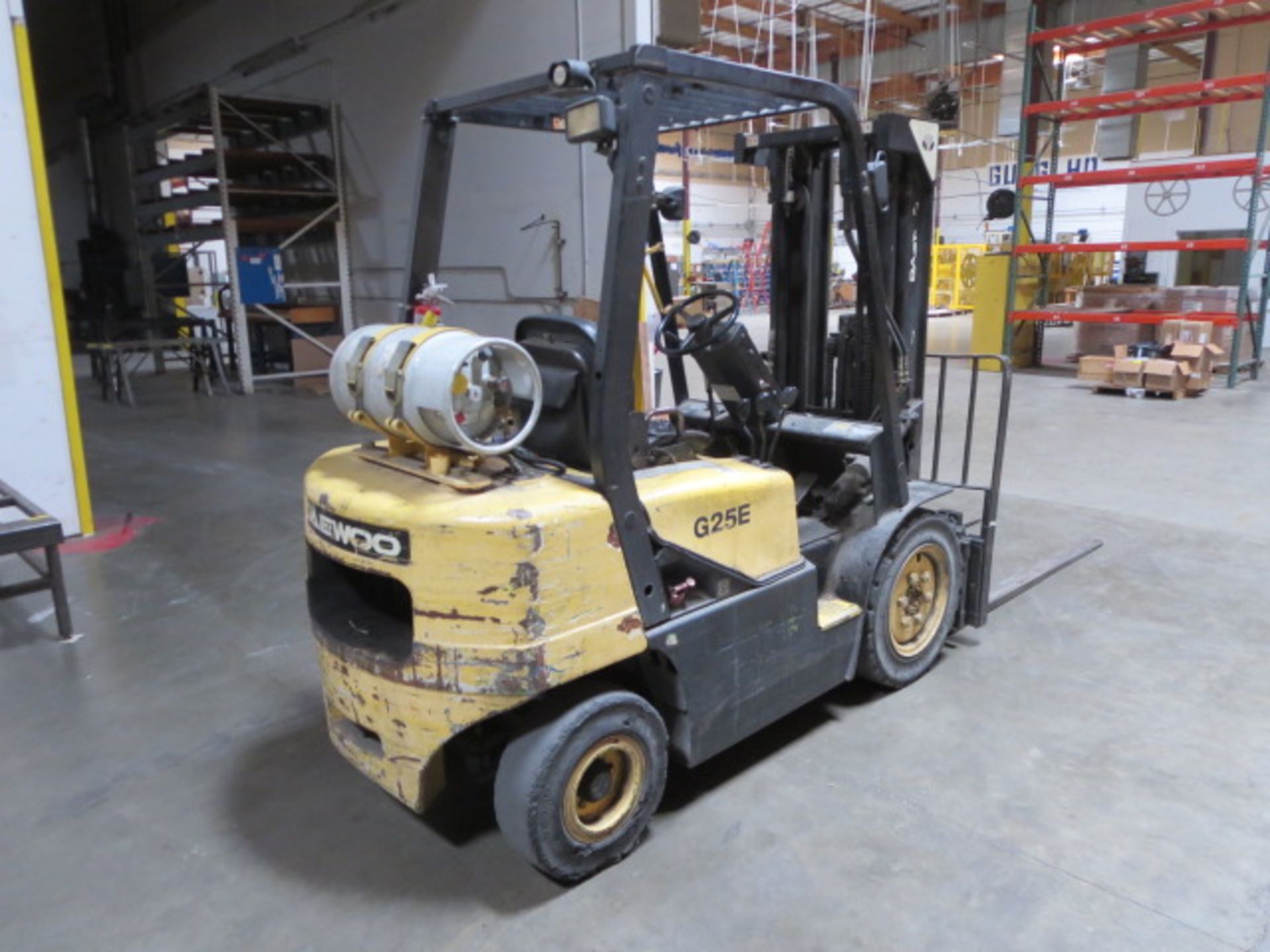 *DELAYED PICKUP* Daewoo LP Forklift, Orops, 3 Stage Mast, Side Shift, 5960HRS, 70”L x 4”W Forks, - Image 3 of 13