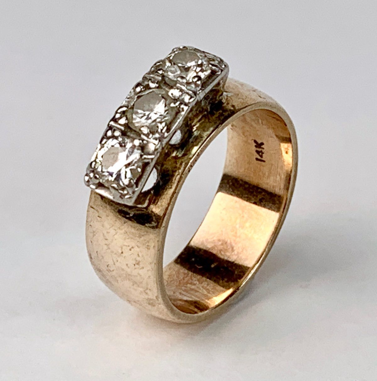 Ladie's 3 Diamond & 14k Yellow Gold 30pt Ring - Image 2 of 3