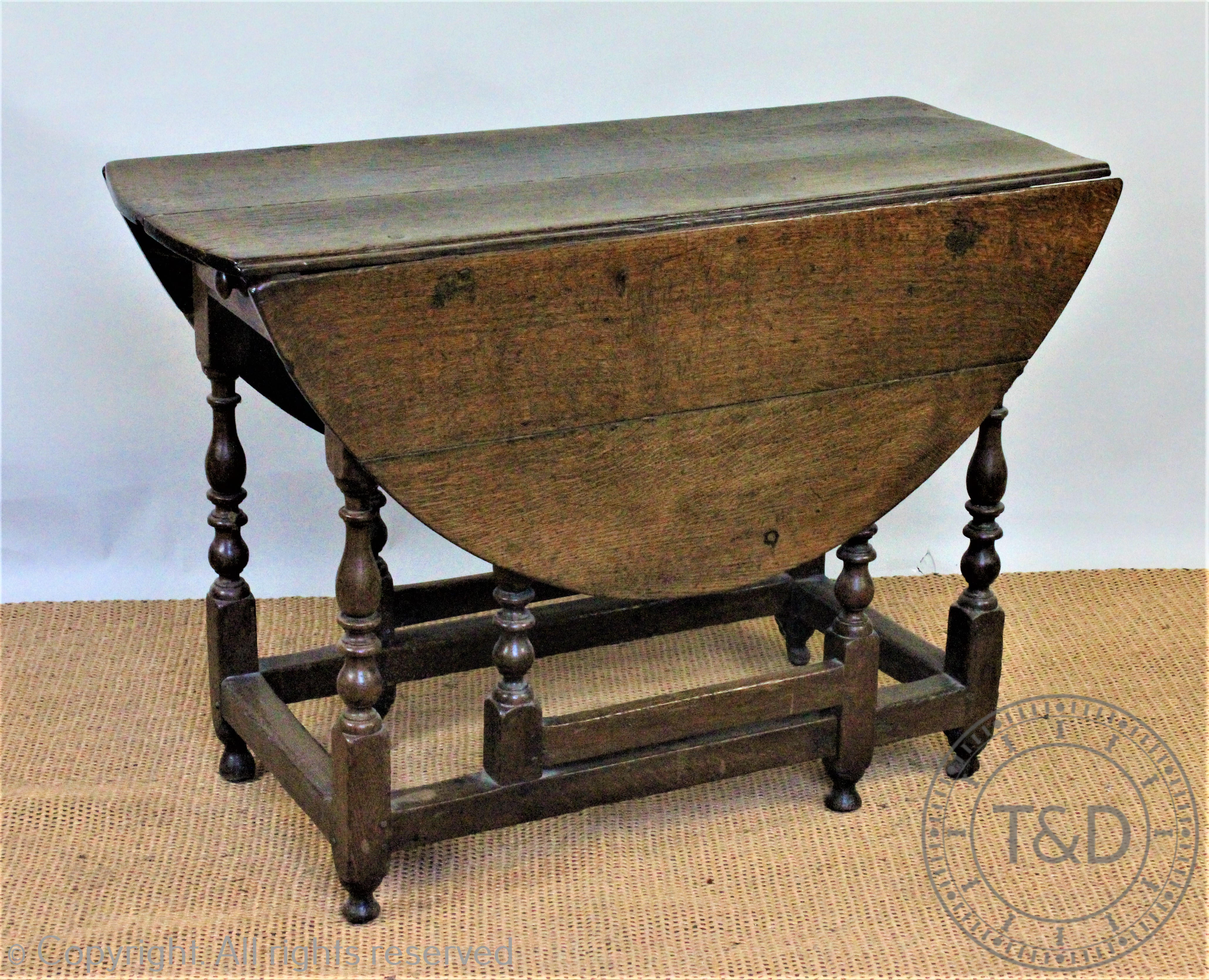 An 18th century oak gate leg table, with drawer, on turned and block legs, - Image 4 of 4