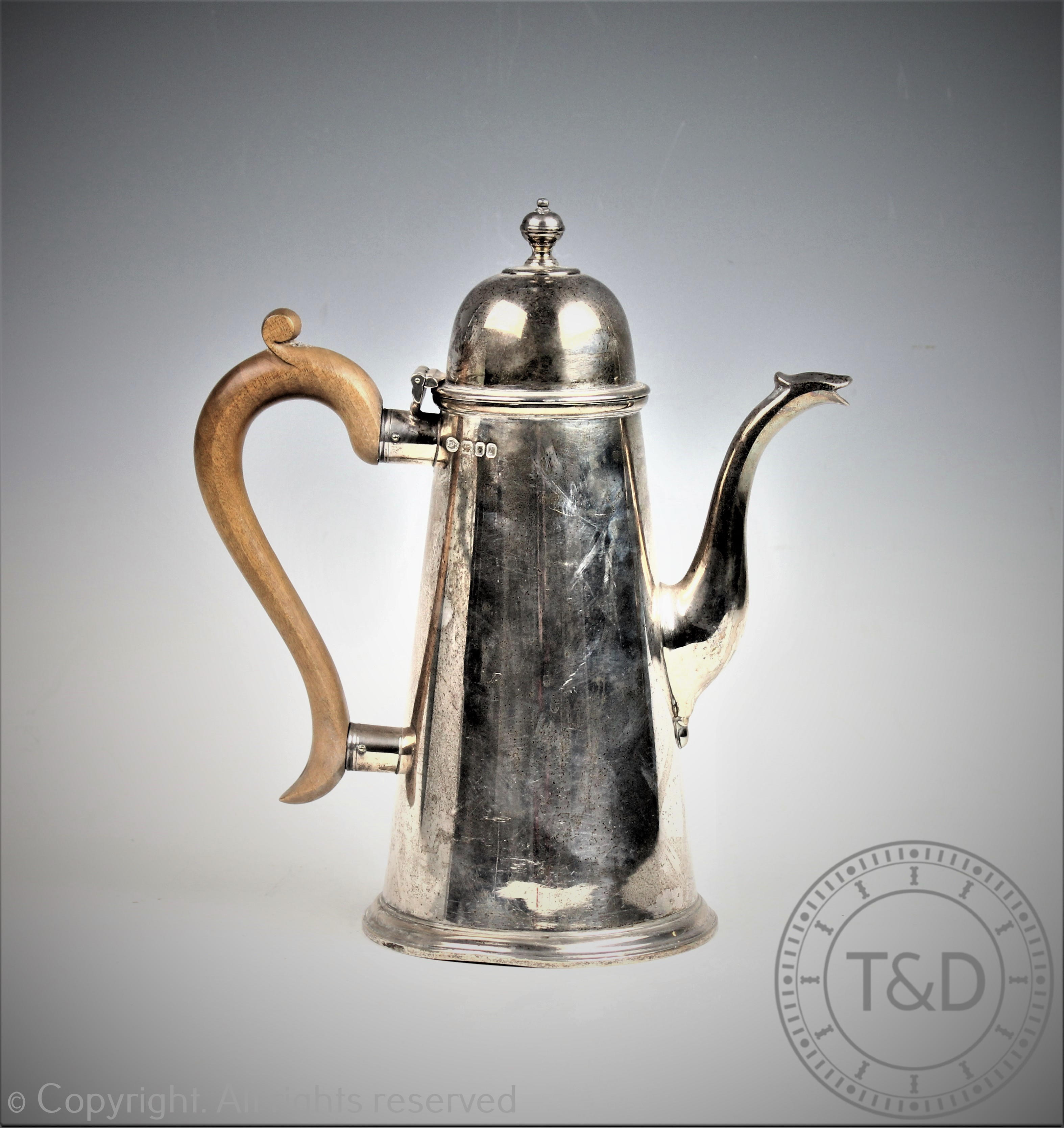 A George I style silver coffee pot, Spink and Son, London 1966,