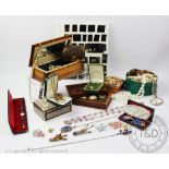 A tray containing a selection of assorted jewellery, to include, a silver hinged hangle, beads,