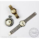 A gentleman's 9ct gold Rotary wristwatch, baton dial with date aperture,